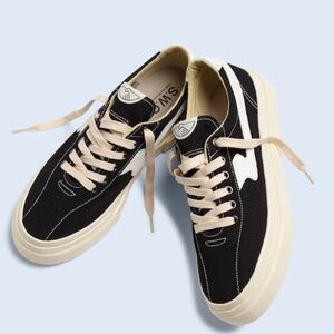 Stepney Workers Club Dellow S-Strike Cup Canvas Back White Sneakers 10 Madwell